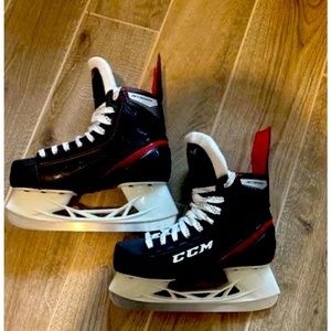 Size 5 Jetspeed Ice Hockey Skates Like New!